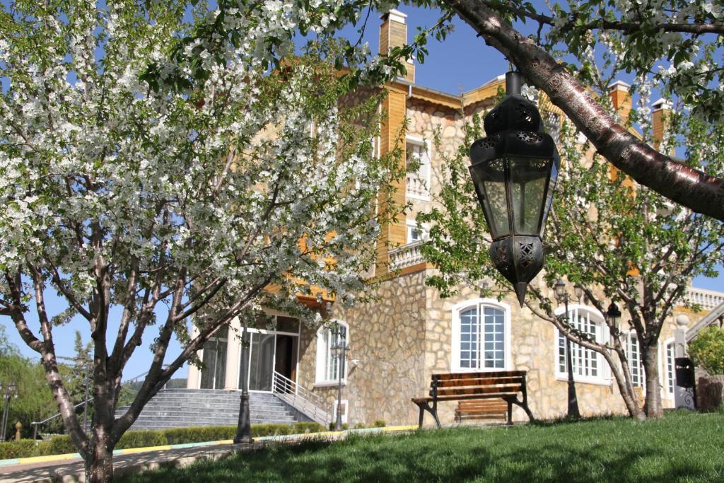 Hotel Le Palais Des Cerisiers Azrou Zewnętrze zdjęcie